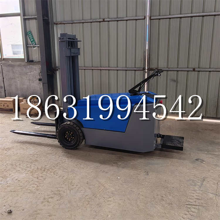 龙城区全电动叉车插腿式堆高车液压装卸车1.5吨升高小型站驾式铲车